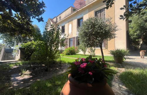 RDC maison de maitre pour 6 personnes avec piscine et jacuzzi - Photo 5