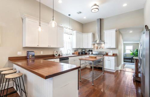 Renovated Historic 4BR House Near Magazine St & Uptown - Photo 11