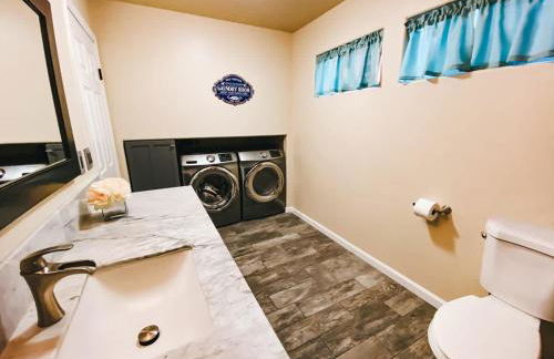 Coastal Retreat - Just Steps to the Beach - Foto 21