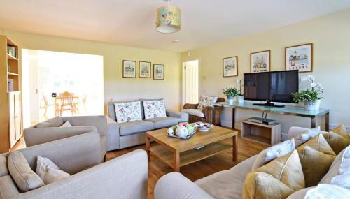 Hawthorn House - Photo 4