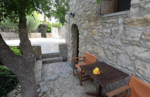 Avgonima All Seasons Hotel - Photo 15