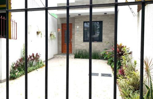 Casa linda, ótima localização, 2 vagas de garagem - Foto 38