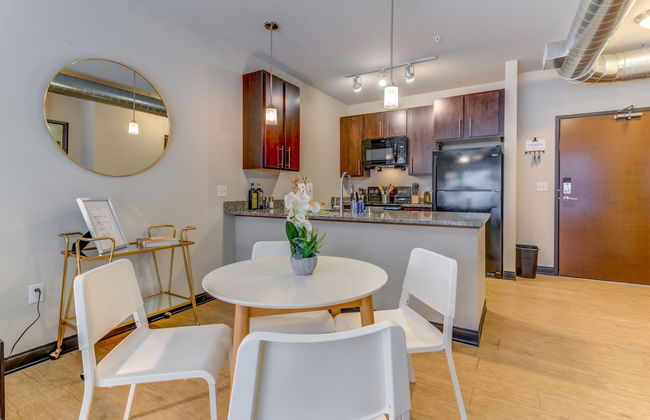 Kasa Westown Milwaukee - Photo 15