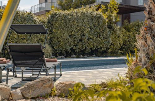 Propodes Luxury Villa - Photo 13