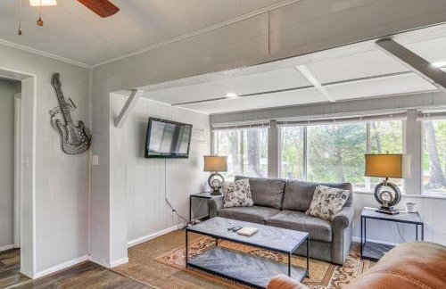 Wooded Cottage with Fire Pit and Boat Parking - Foto 7