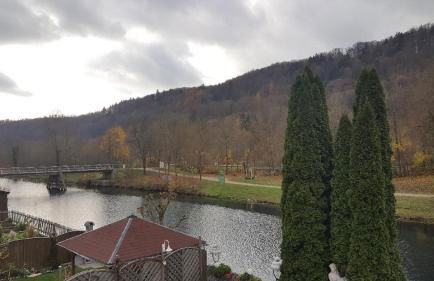 Cafe Altmühl, Ferienwohnungen Gästehaus Krimhilde direkt am Wasser - Foto 2