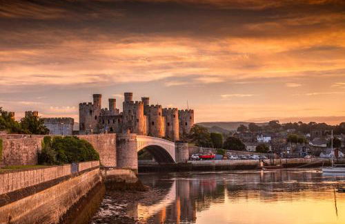 The Conwy Nest - Hot Tub - Foto 22