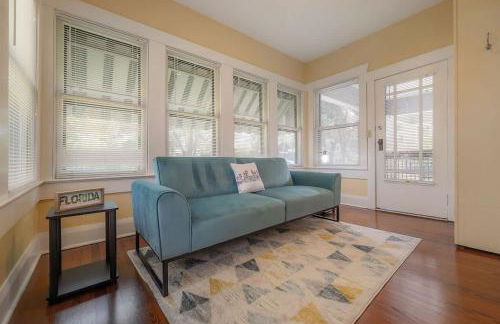 Historic & Cozy Bungalow by Downtown - Foto 23