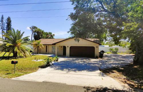 Spacious Upadated 2 King Beds Pets Welcome With Large Private and Fenced Yard Minutes to Beaches - Foto 10