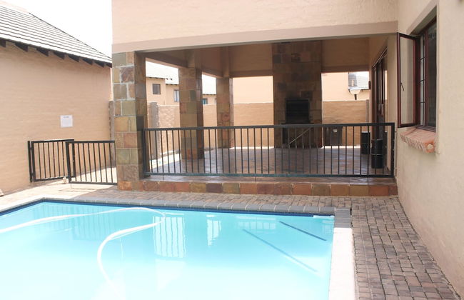 Cozy 3 Bed Duplex ,sleeps 6 With Double Bathroom - Photo 17