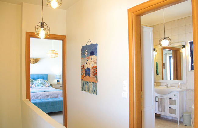 Villa Stefania with Pool - Photo 25