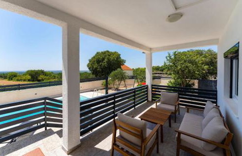 3 Bedroom Awesome Home In Rastevic - Foto 8