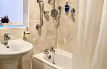 Spacious 3 Bedroom House - Sleeps 5 - Foto 45