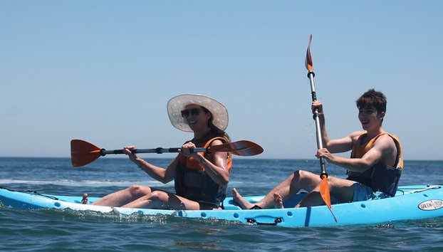 Alquiler de kayak en la playa de Armação de Pêra, Algarve, Portugal - Foto 4