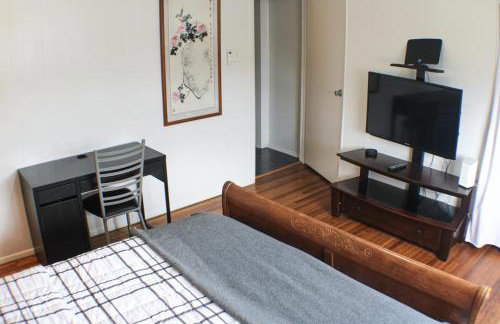 Urban Oasis - 3BR 2BA - City View- Private Parking - Foto 6