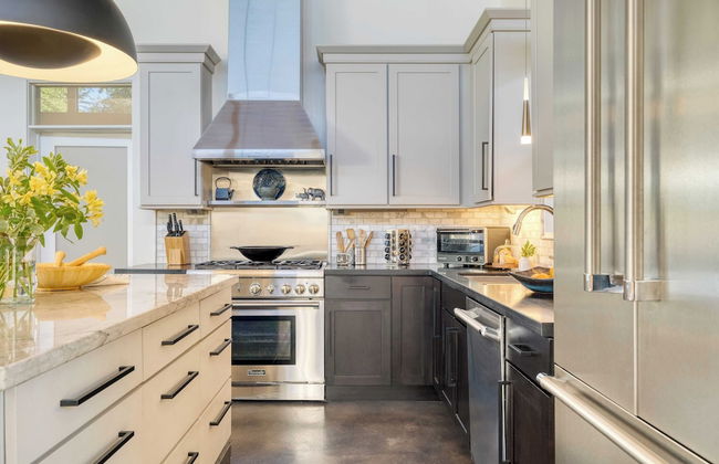 Sundrenched by Avantstay Pool, Mins to Old Town - Foto 11