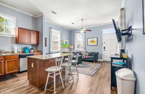 Dumaine Cozy Home - 3 bed close to QTR - Photo 1