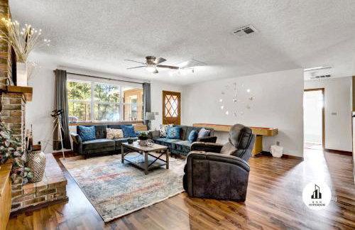 Uhost AI - Get Cozy & Relax! 4BR, 2BA, Hot Tub - Foto 21