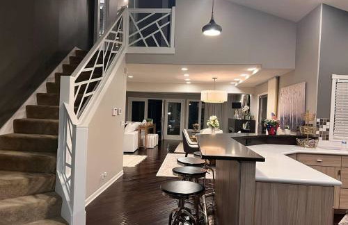 Eagle Lake Paradise! Close to ND! Sunset! Hot Tub! - Foto 45