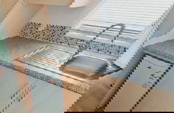 3-bed Cabin, Sleeps 6 With Pool & 5 Mins to Beach - Foto 7