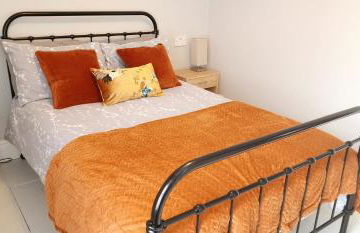 Cheerful Snowdonia cottage,garden snug, mountain views, sleeps 4, near zip world - Foto 28