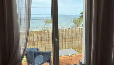 Chez Jo Duplex Terrasse vue mer Hyères - Foto 5