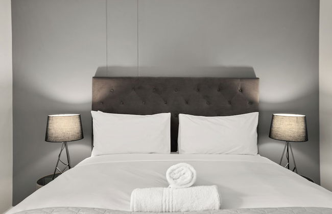 Easy Stay - The Median - Photo 15