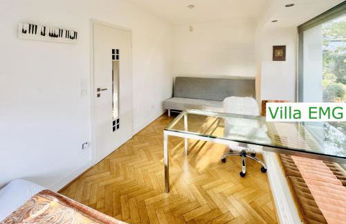 Luxus Ferienhaus Villa EMG Emsdetten nah Münster, Osnabrück, Rheine für Familien Gruppen bis 17 Personen, Pool, Whirlpool, Garten, Kamin, 6SZ - Foto 28