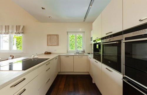 Villa Madrugada, beachside villa in Costabella - Photo 50