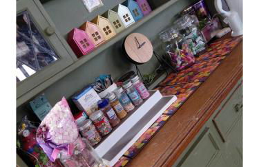 Stones Cottage Farm, nr Haworth, family friendly, work friendly, gaming barn, hot tub, free wifi, free parking, EV point - Foto 13