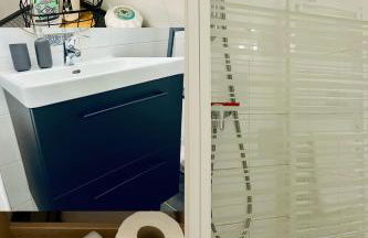 Wendy family flat with calm courtyard 3min for metro Paris in 10 mins - Foto 4