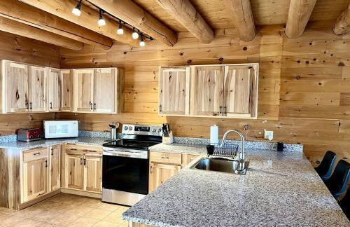 Secluded Cabin with Fireplace and Games in Lily Bay Township, Maine - Foto 36