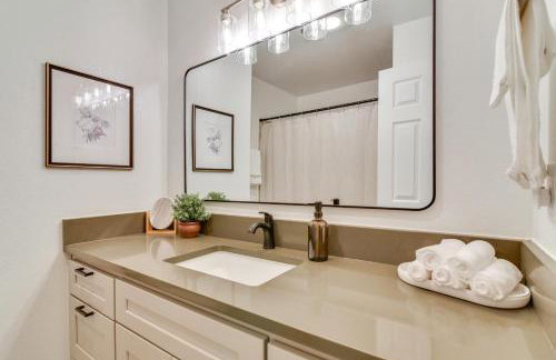 Peace and Serenity in Gresham! Sleek Home with Yard - Photo 15