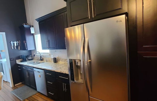 Remodeled and Inviting Free EV Charging Station Level 2 - Photo 32