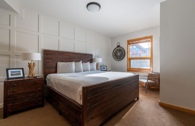 Rundle Cliffs Lodge by Canmore Premier - Photo 2