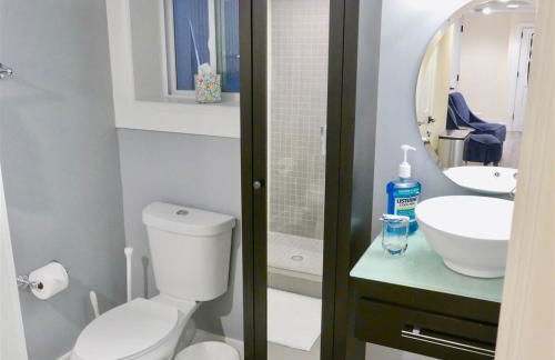 Cozy Industrial Bijou Studio with parking - Foto 9