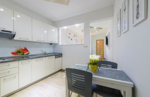 Superb Beachfront Luxury Seaview with Private Beach - Photo 8