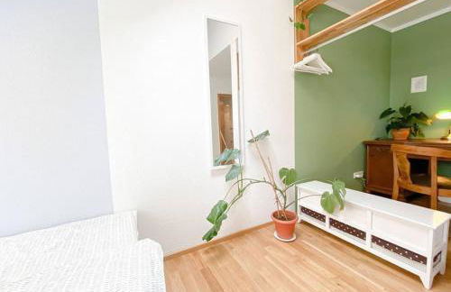 Schöne Ferienwohnung mit Blick über Stadtwald - Foto 16