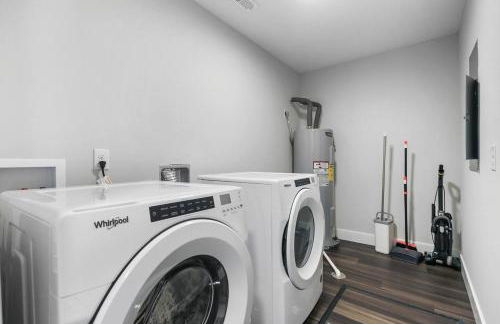 Groovy Getaway king suites, sleeps 8, dogs ok - Foto 33