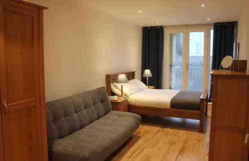 Stylish flat in central Tenby & free parking - Photo 6