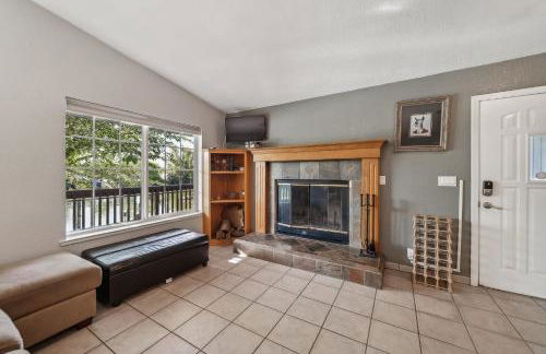 Lakeside Retreat with Private Boat Ramp home - Foto 14