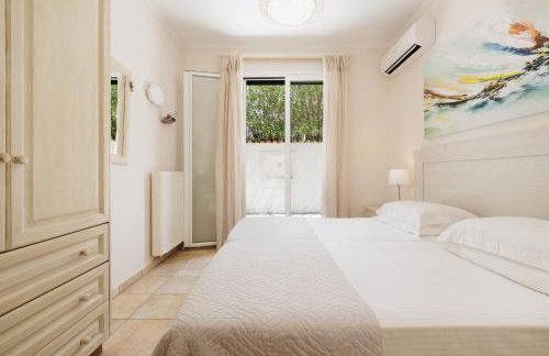 Beachfront Villa Victoras - With private beach - Foto 27