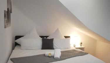 Teufelsstein, Wandern, Ausblick, Freilichtbühne, Loreley, 3 Burgenblick, Rhein, 30m2 Terrasse, Grillen, Entspannen, Natur, Rodelbahn, WLAN, Parkplatz, - Foto 4, towels, heating