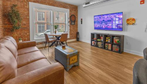 Steps away from Mass Ave Restaurants and Big Patio - Foto 5