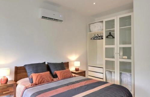 Le mas des glycines - parking privé et terrasse ombragée - Foto 18