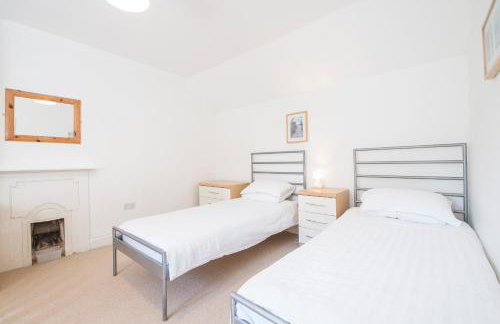 Inglenook House - Photo 17