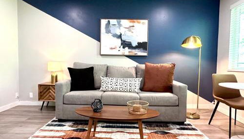 Downtown-King Bed-Top Floor-Parking-Wi-Fi - Foto 2