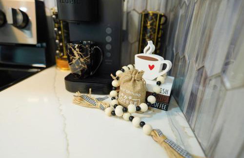 Modern Luxe Retreat -Heart of Chesterfield - Foto 54