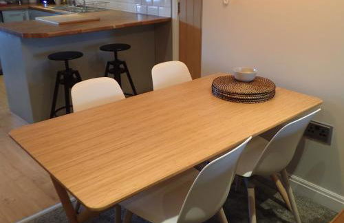 Modern Town Apartment with Terrace - Foto 12