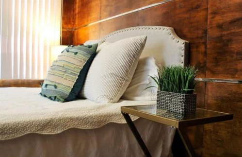 Spacious 5BR - Sleeps 10 - University District home - Photo 11